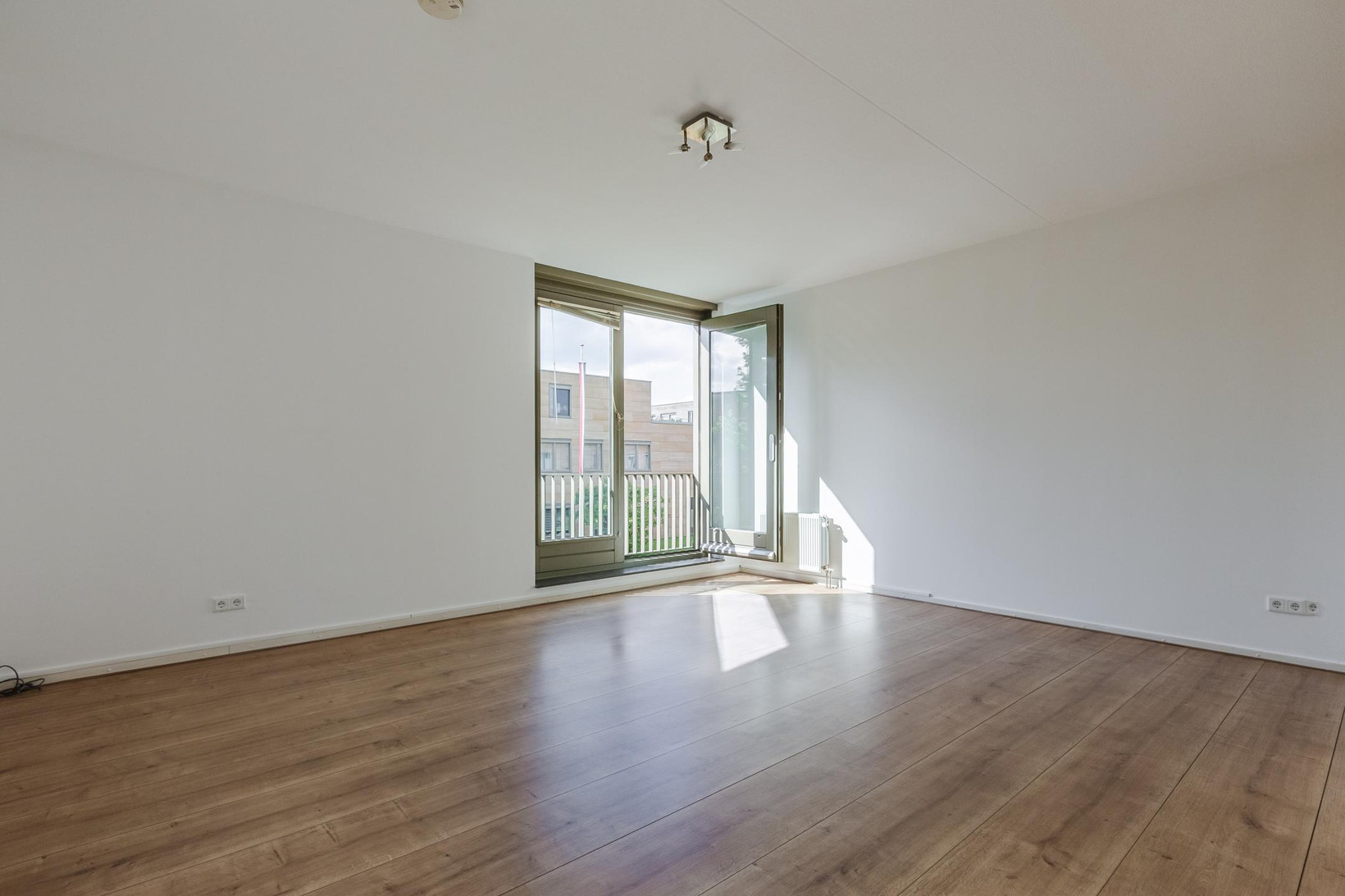Appartement te koop: Hugo de Grootsingel 3, Huizen