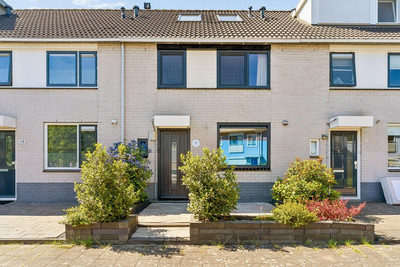 Carusostraat 8