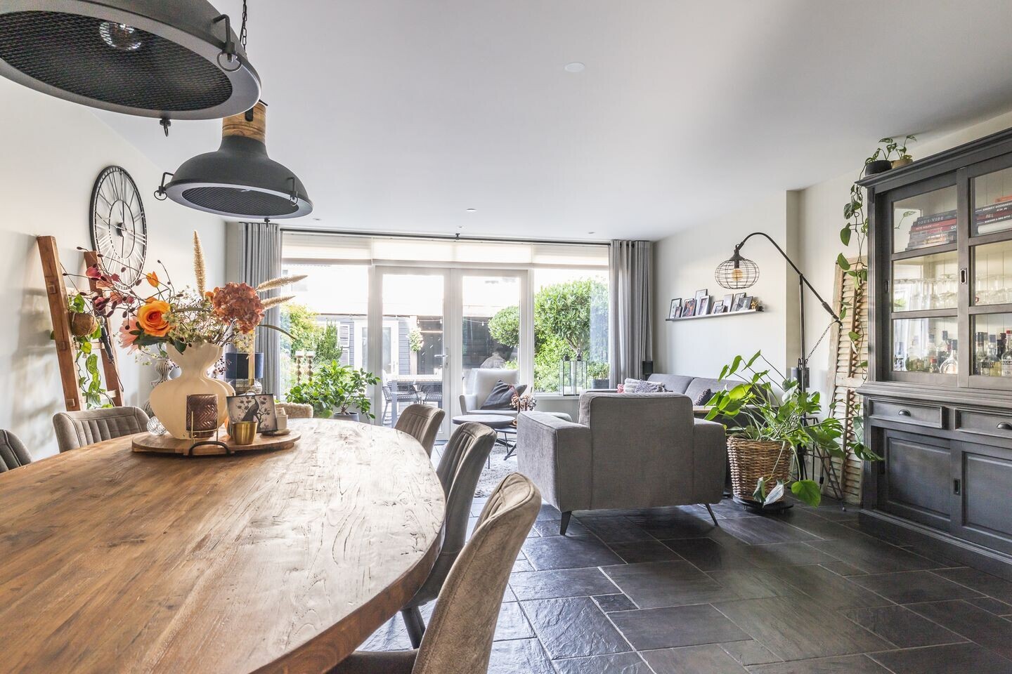 Tussenwoning te koop: fien de la marpad 10, Almere