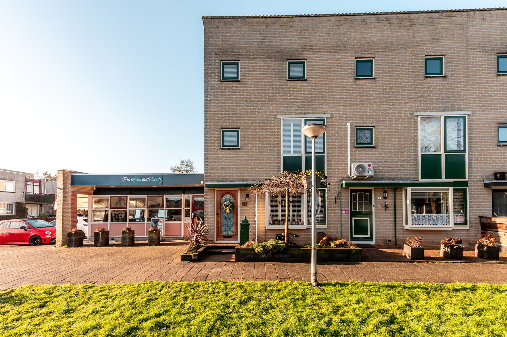 Tussenwoning te koop: Fugaplantsoen 7, Almere