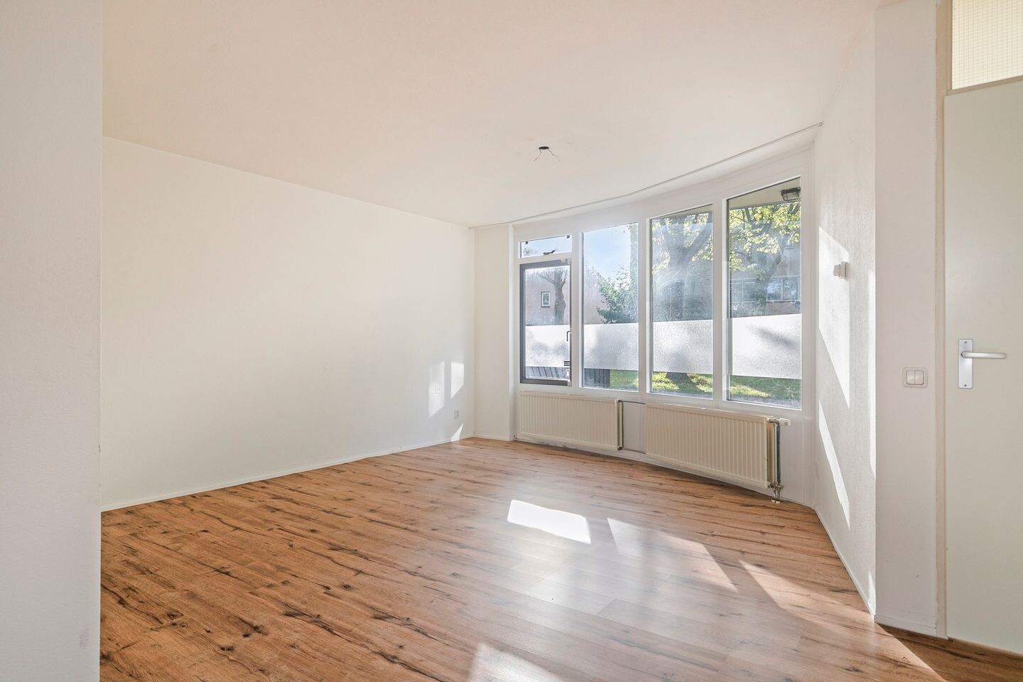 Tussenwoning te koop: Preludeweg 56, Almere