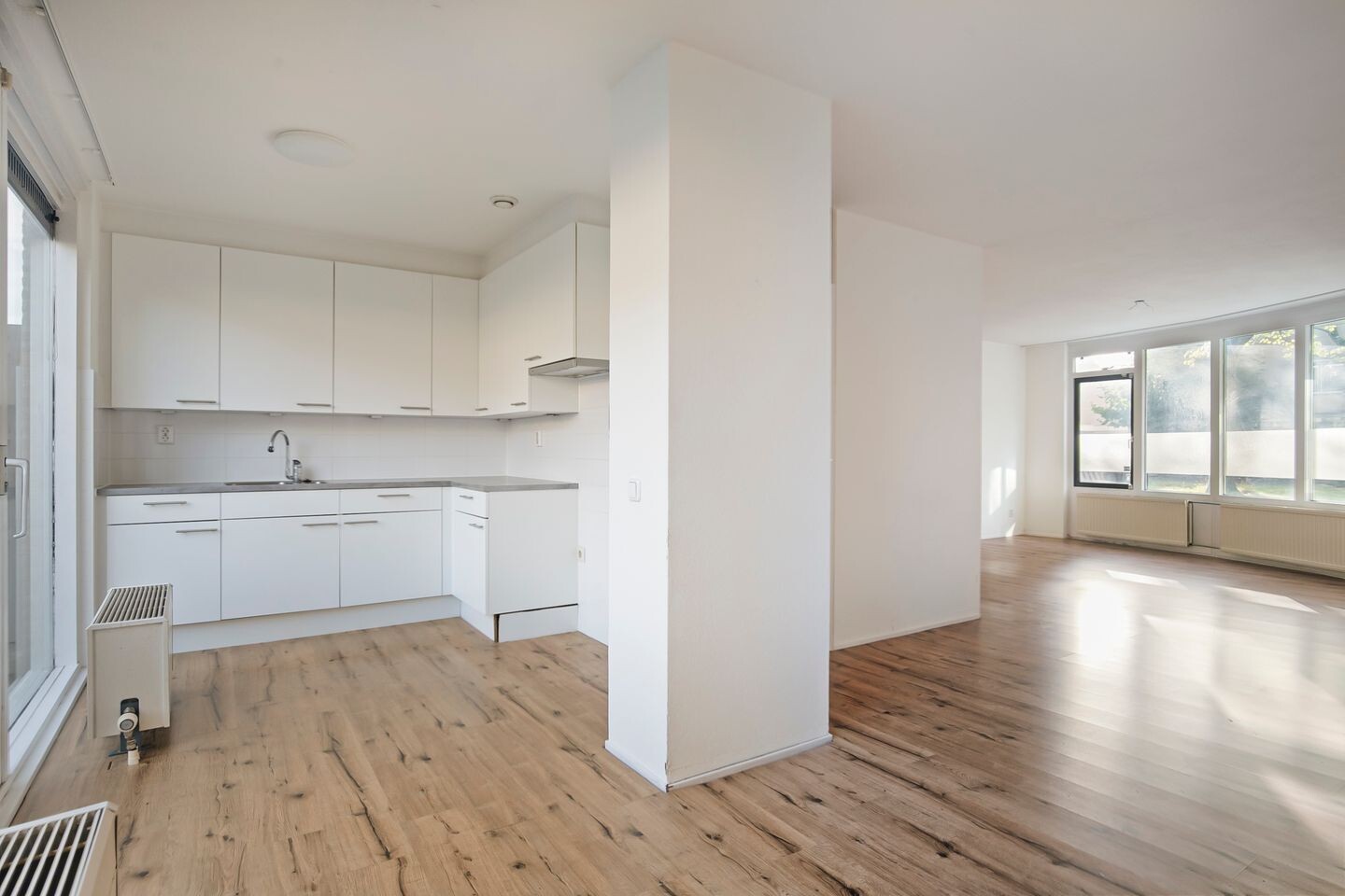 Tussenwoning te koop: Preludeweg 56, Almere