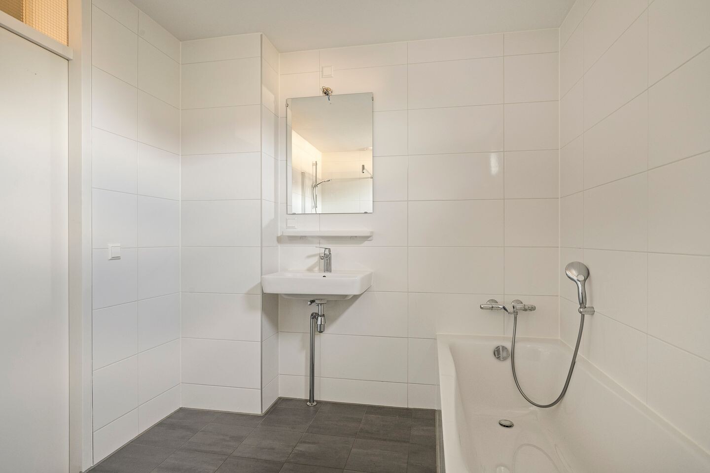 Tussenwoning te koop: Preludeweg 56, Almere