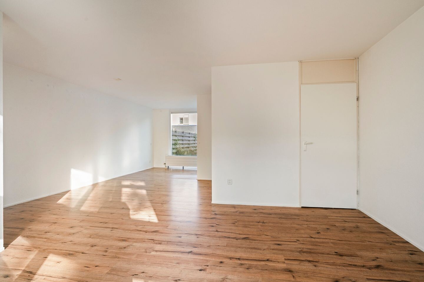 Tussenwoning te koop: Preludeweg 56, Almere