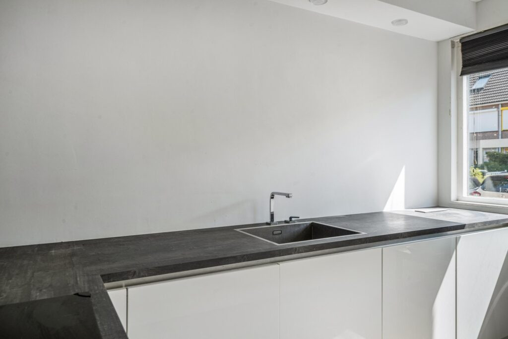 Tussenwoning te koop: Paukenstraat 17, Almere
