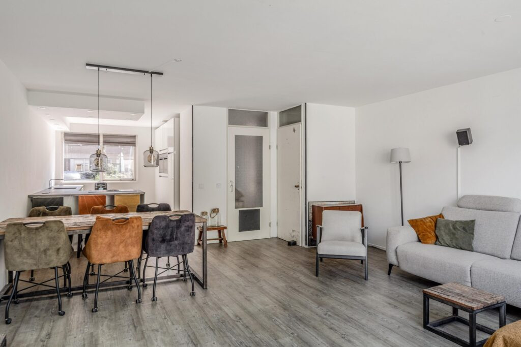 Tussenwoning te koop: Paukenstraat 17, Almere