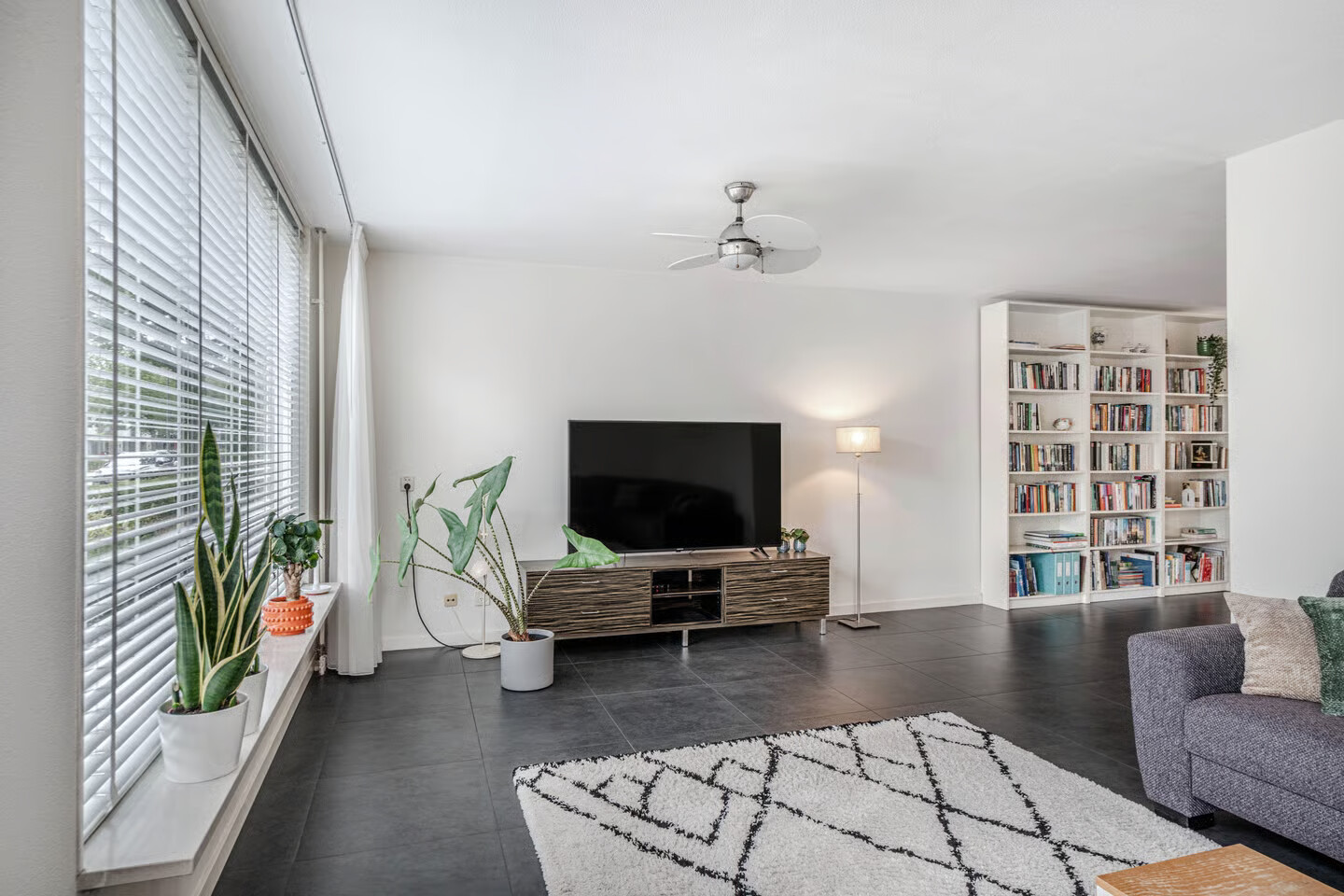 Hoekwoning te koop: Trombonestraat 38, Almere