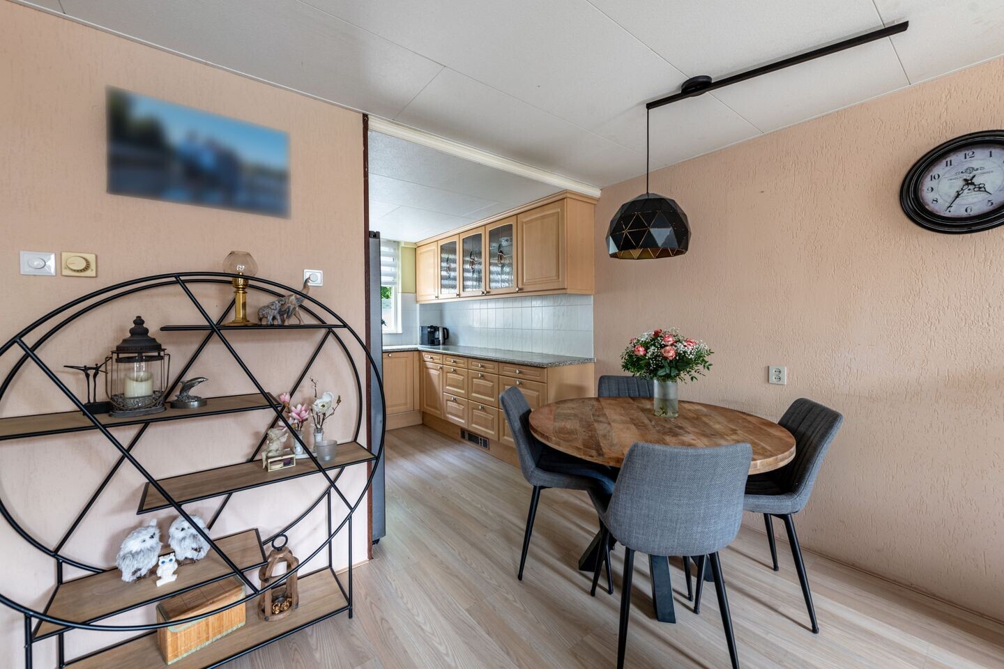 Tussenwoning te koop: Zoutgrasstraat 54, Almere