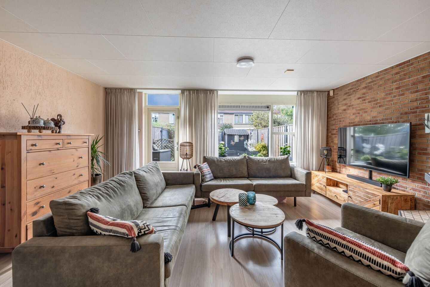 Tussenwoning te koop: Zoutgrasstraat 54, Almere