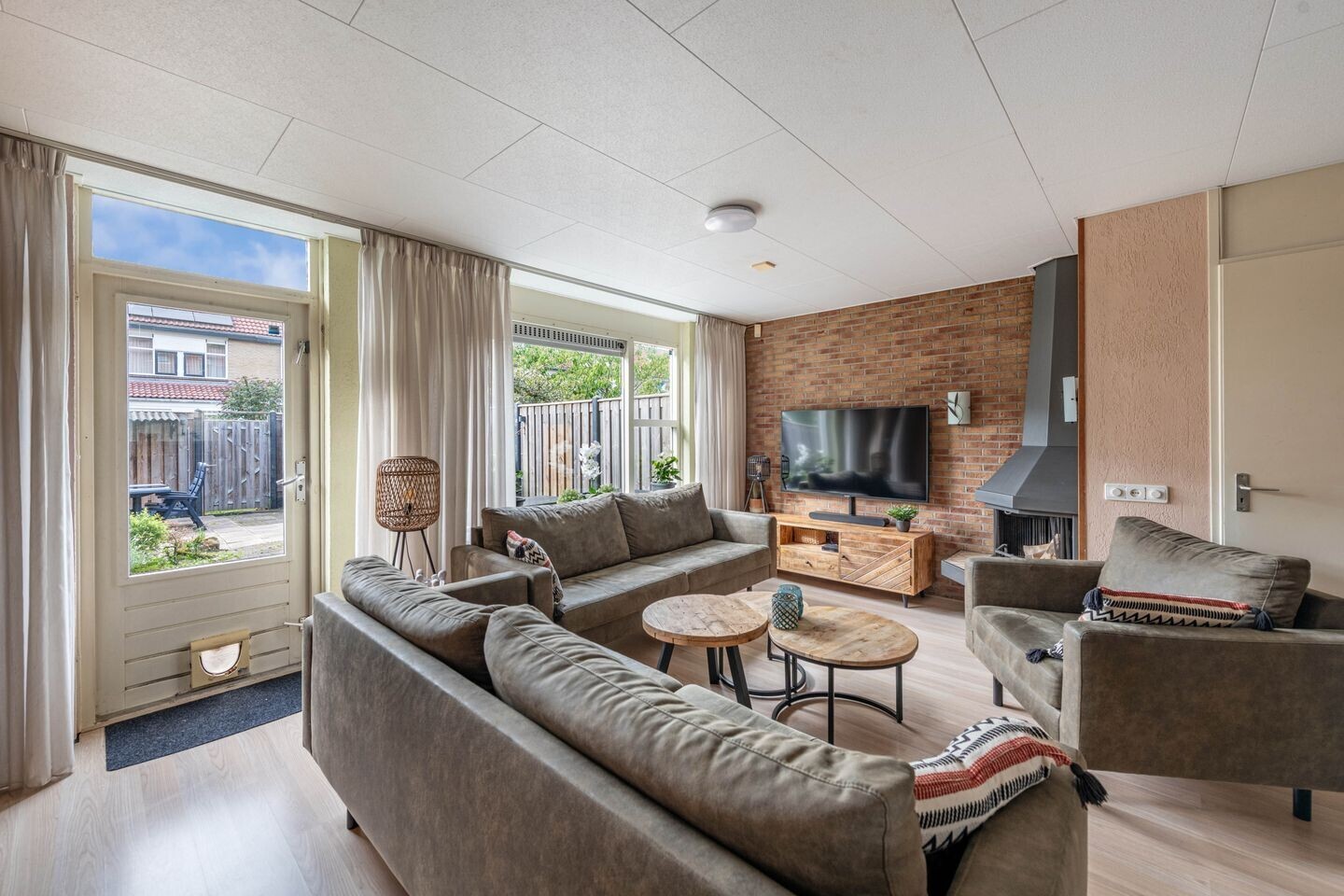 Tussenwoning te koop: Zoutgrasstraat 54, Almere