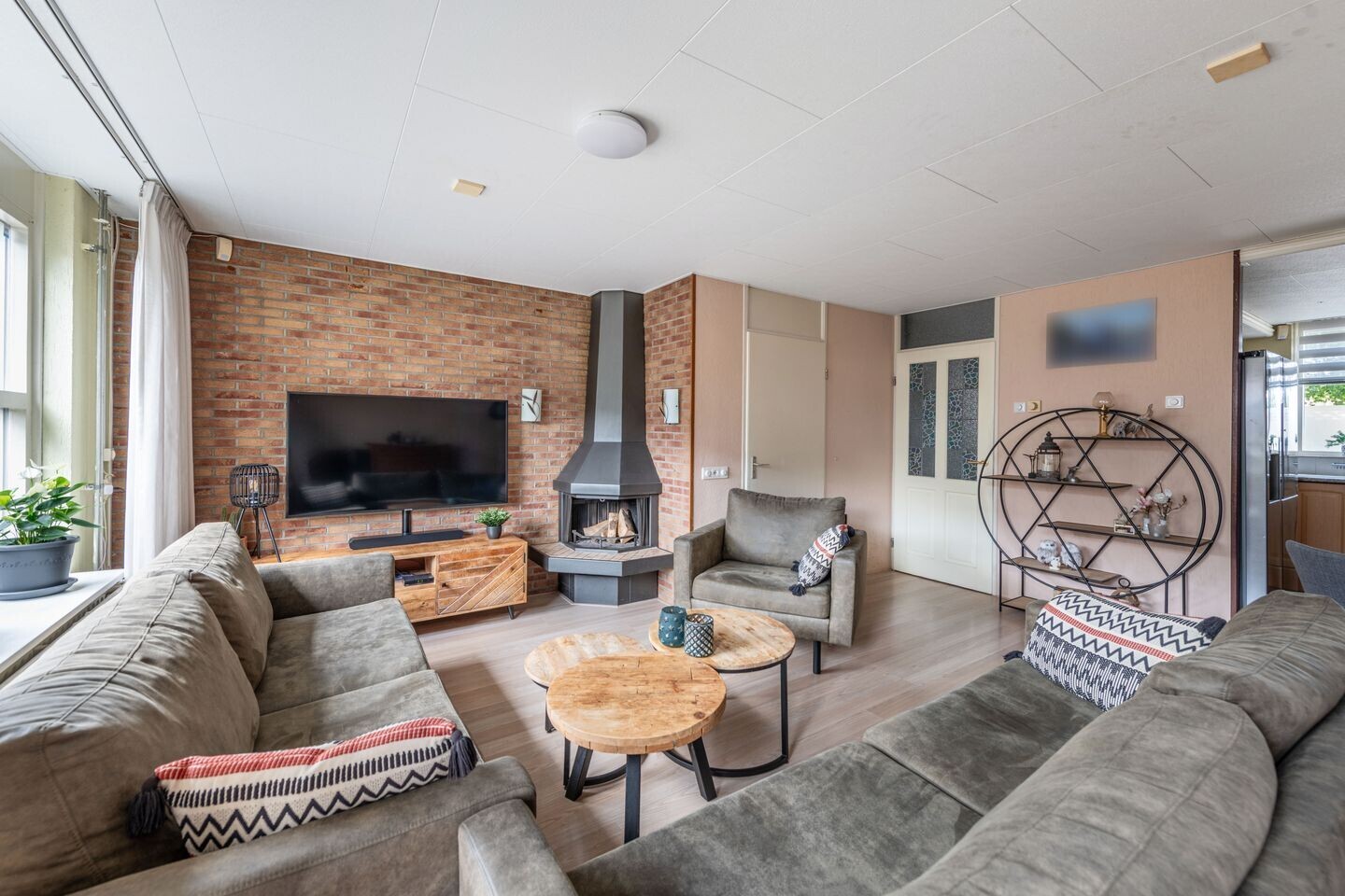 Tussenwoning te koop: Zoutgrasstraat 54, Almere
