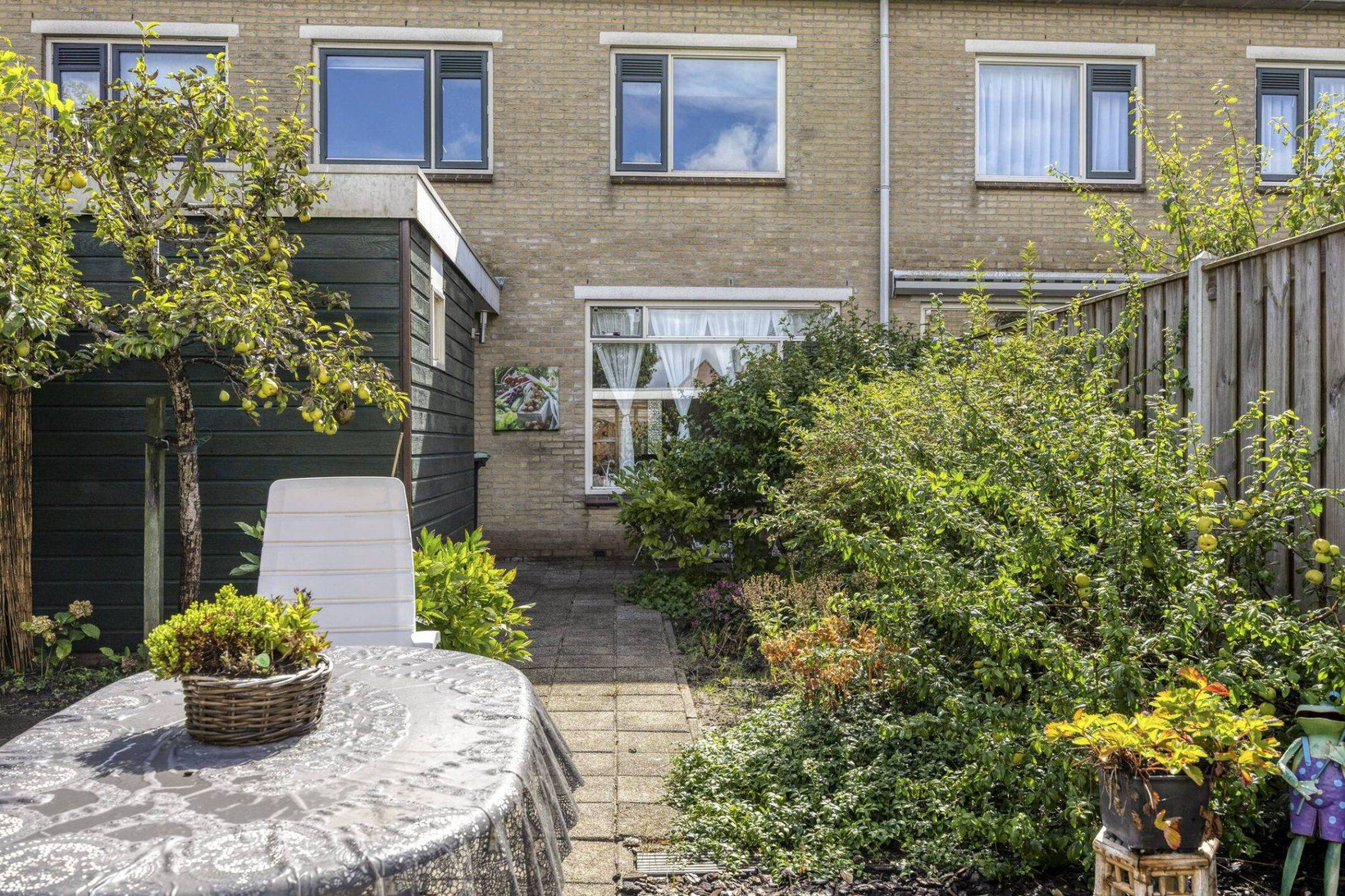 Tussenwoning te koop: Koolzaadweg 31, Almere