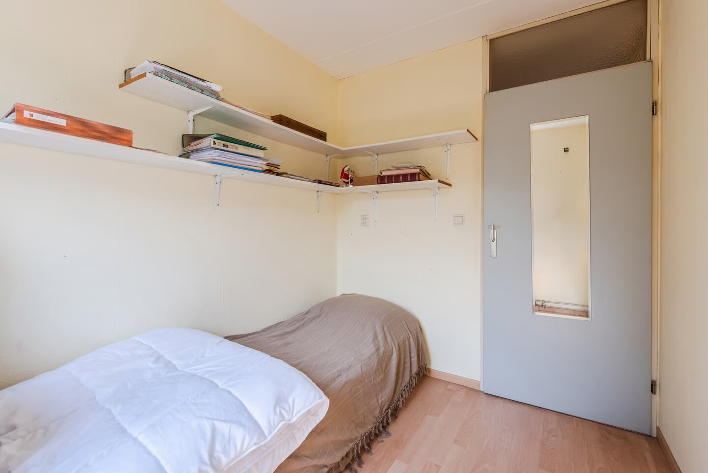 Tussenwoning te koop: Loogkruidstraat 7, Almere