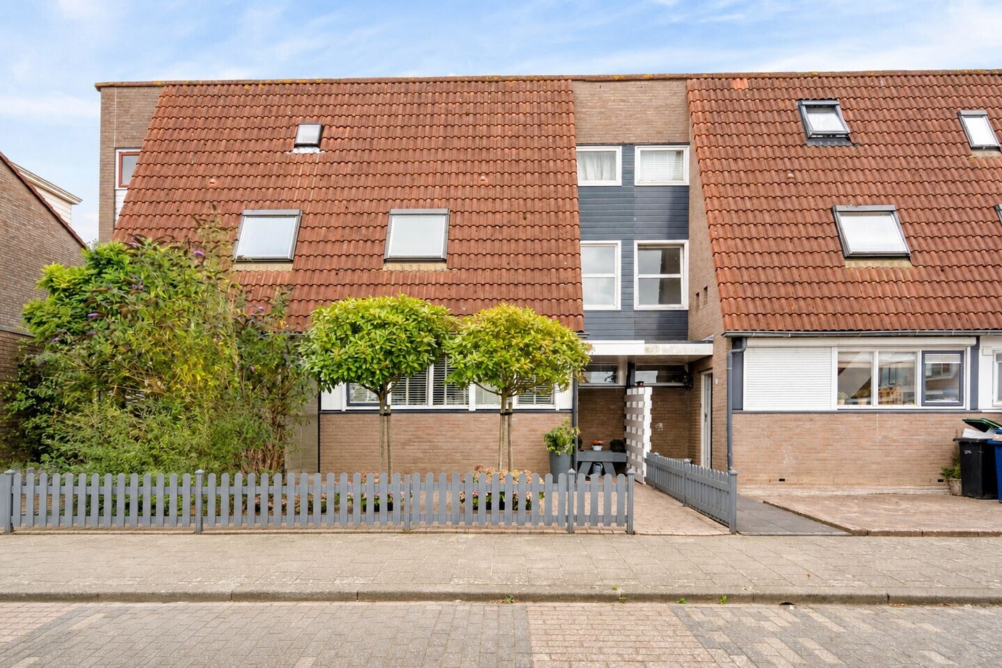 Tussenwoning te koop: Fluitekruidstraat 27, Almere