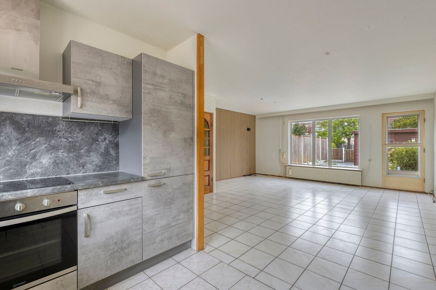 Tussenwoning te koop: Pimpernelstraat 11, Almere