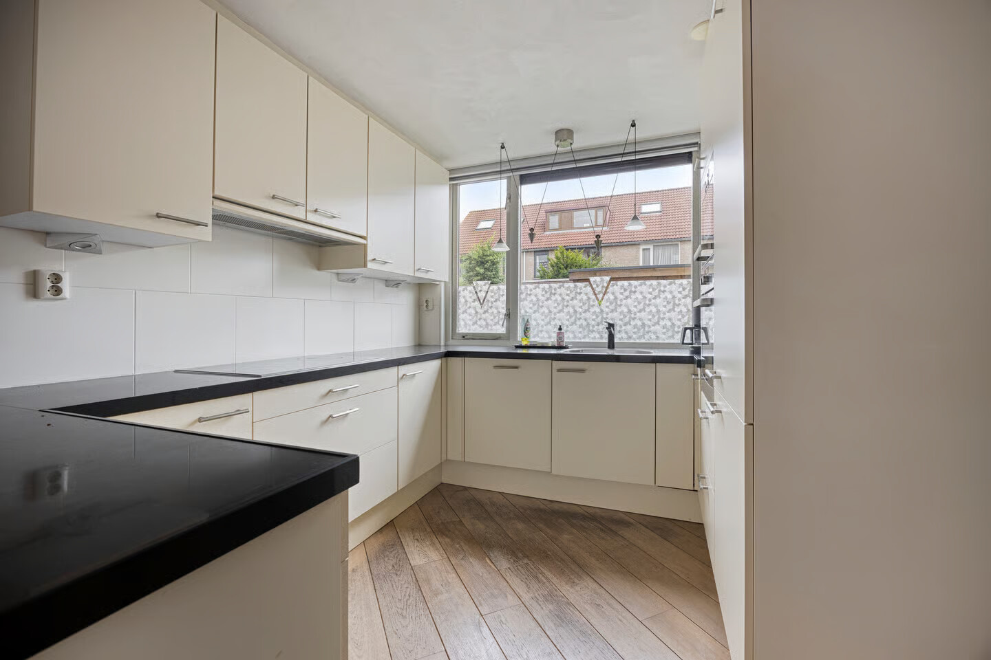 Tussenwoning te koop: Schotelmospad 10, Almere