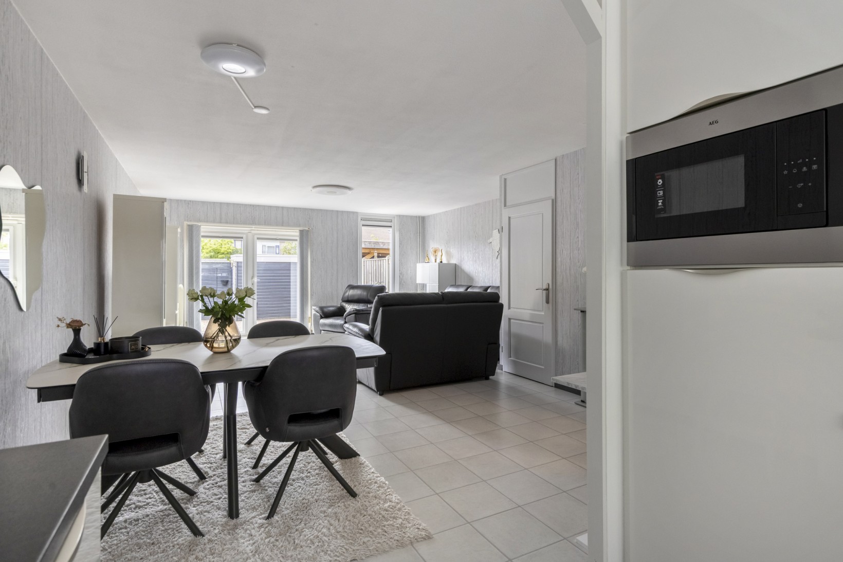 Tussenwoning te koop: Zilvermosstraat 85, Almere