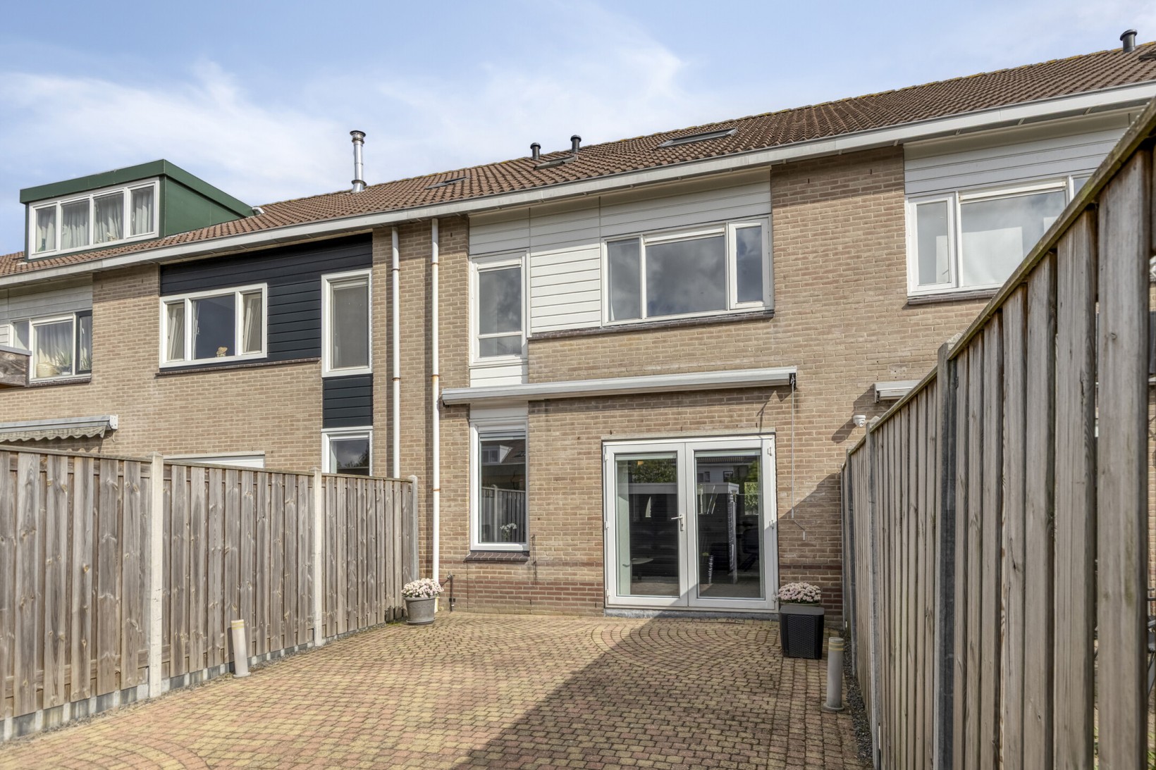 Tussenwoning te koop: Zilvermosstraat 85, Almere