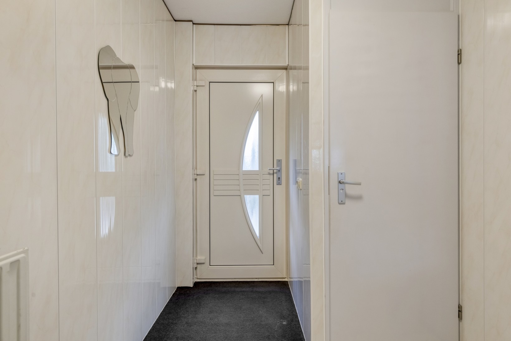 Tussenwoning te koop: Zilvermosstraat 85, Almere