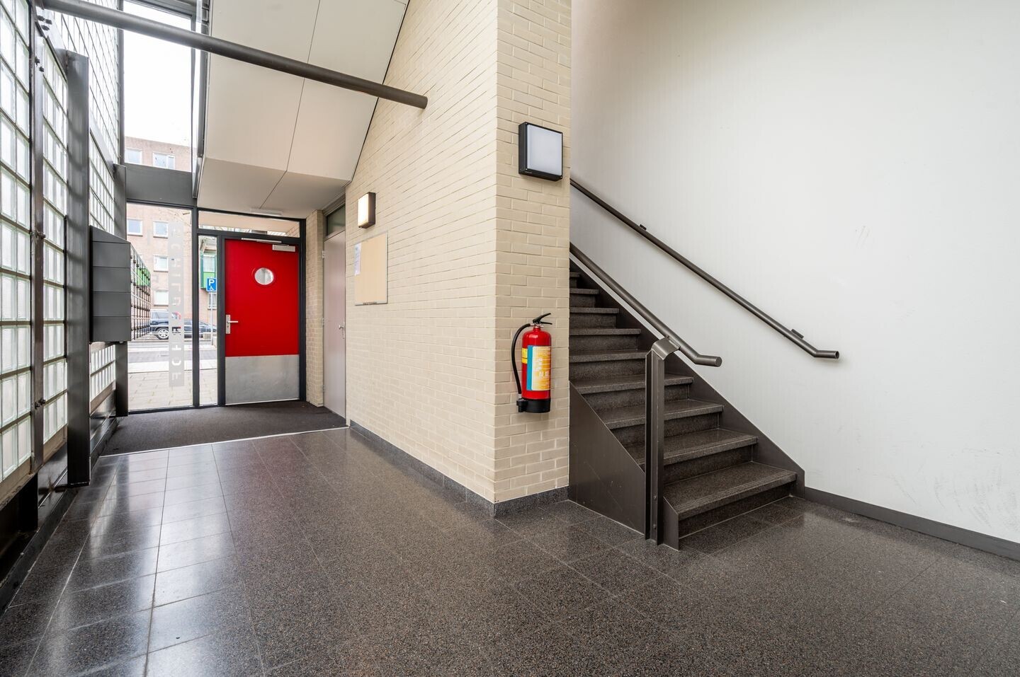 Studio te koop: Schilderhof 25, Almere