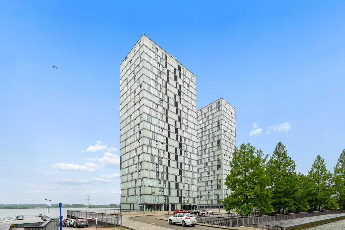 Appartement te koop: Koetsierbaan 125, Almere
