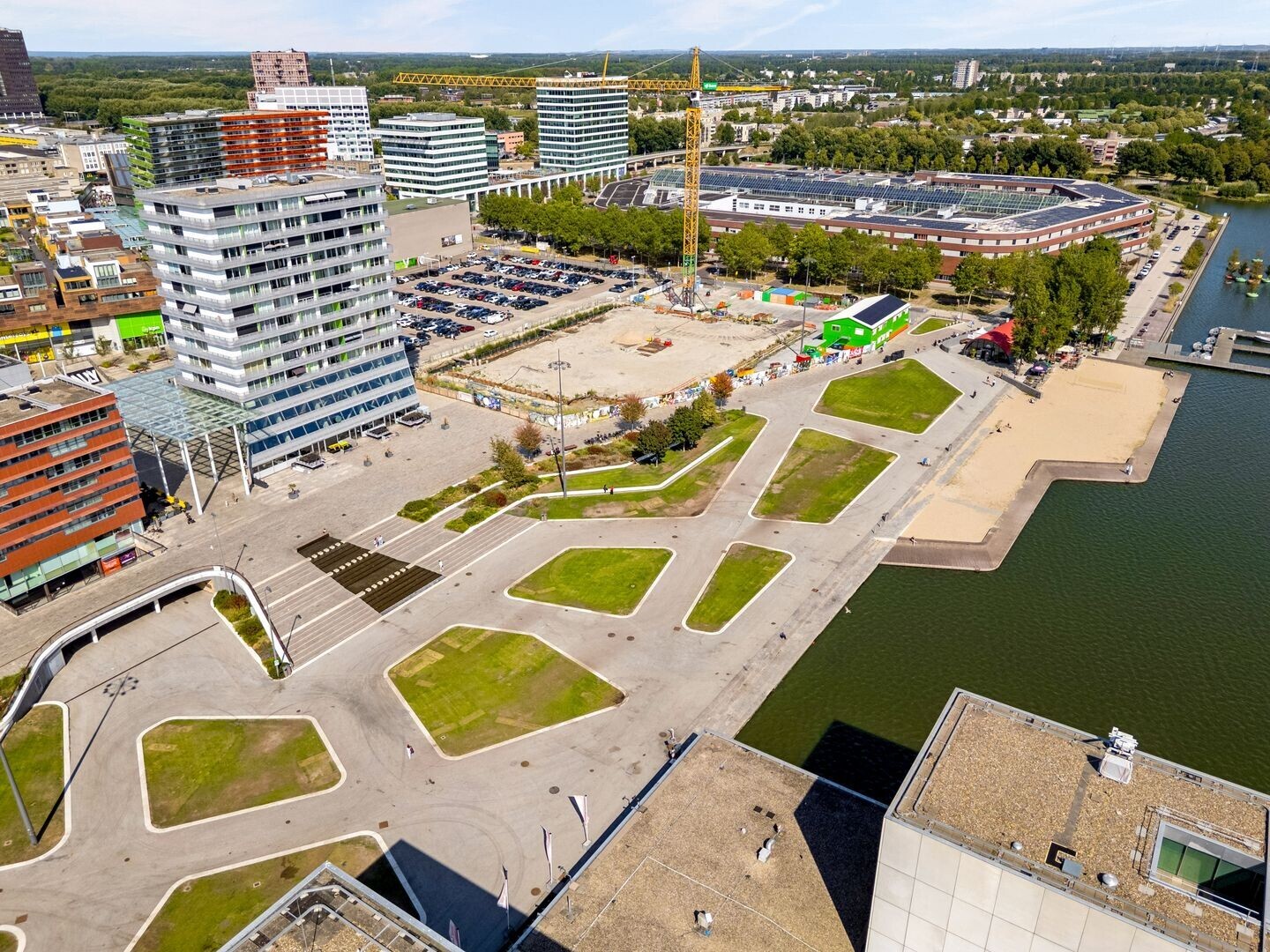 Appartement te koop: Koetsierbaan 143, Almere