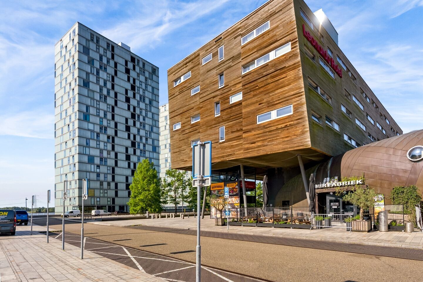 Appartement te koop: Koetsierbaan 143, Almere