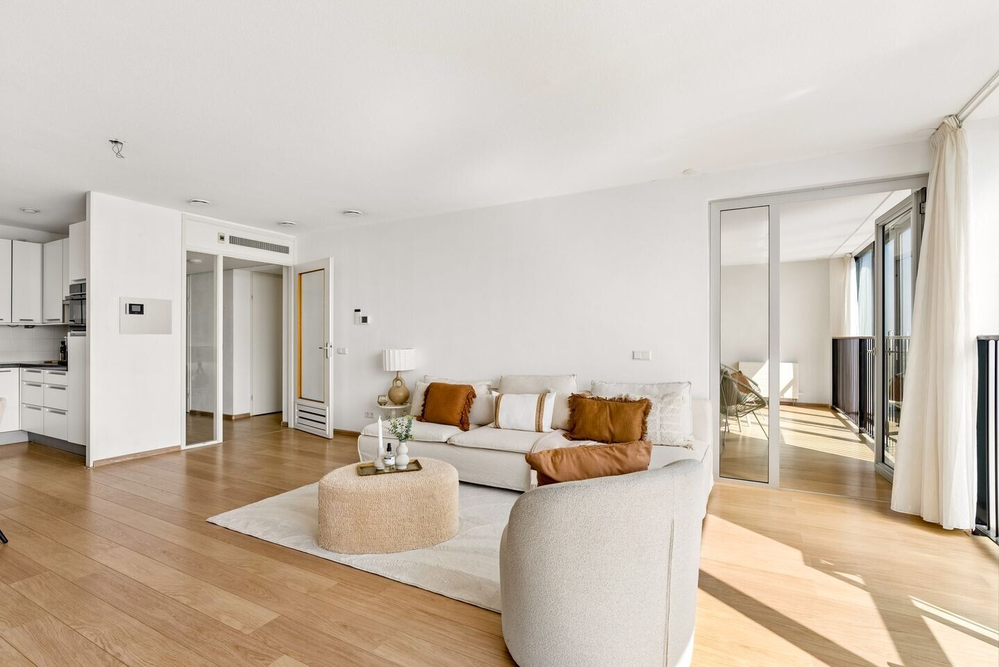 Appartement te koop: Koetsierbaan 143, Almere