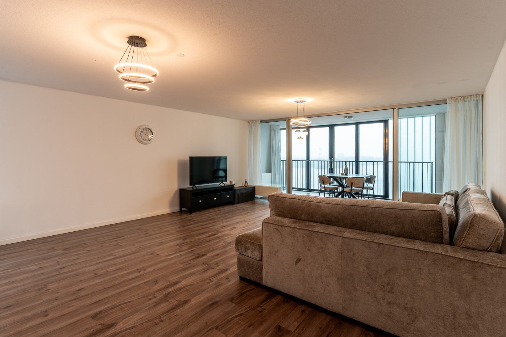Appartement te koop: Koetsierbaan 229, Almere