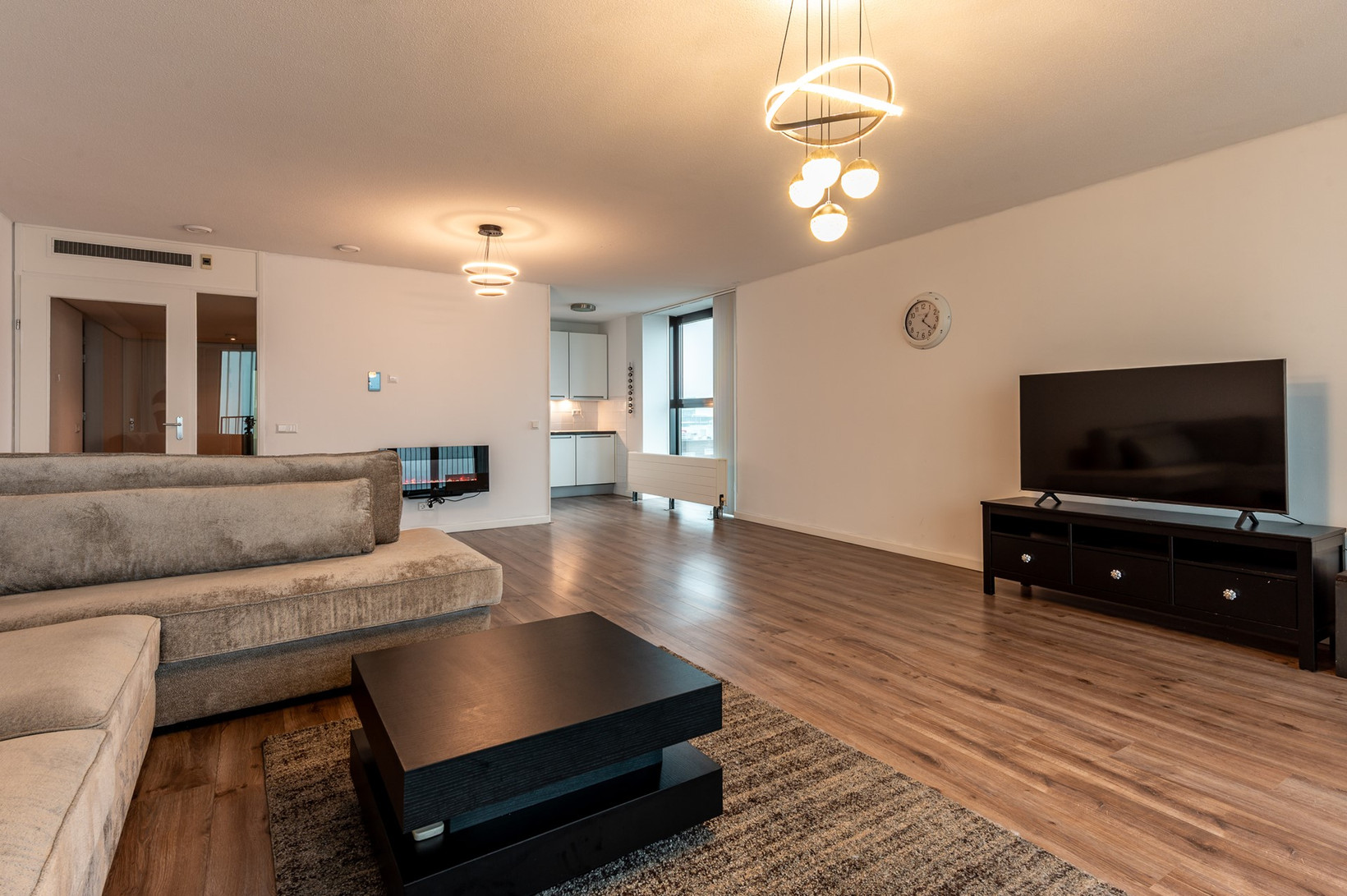 Appartement te koop: Koetsierbaan 229, Almere