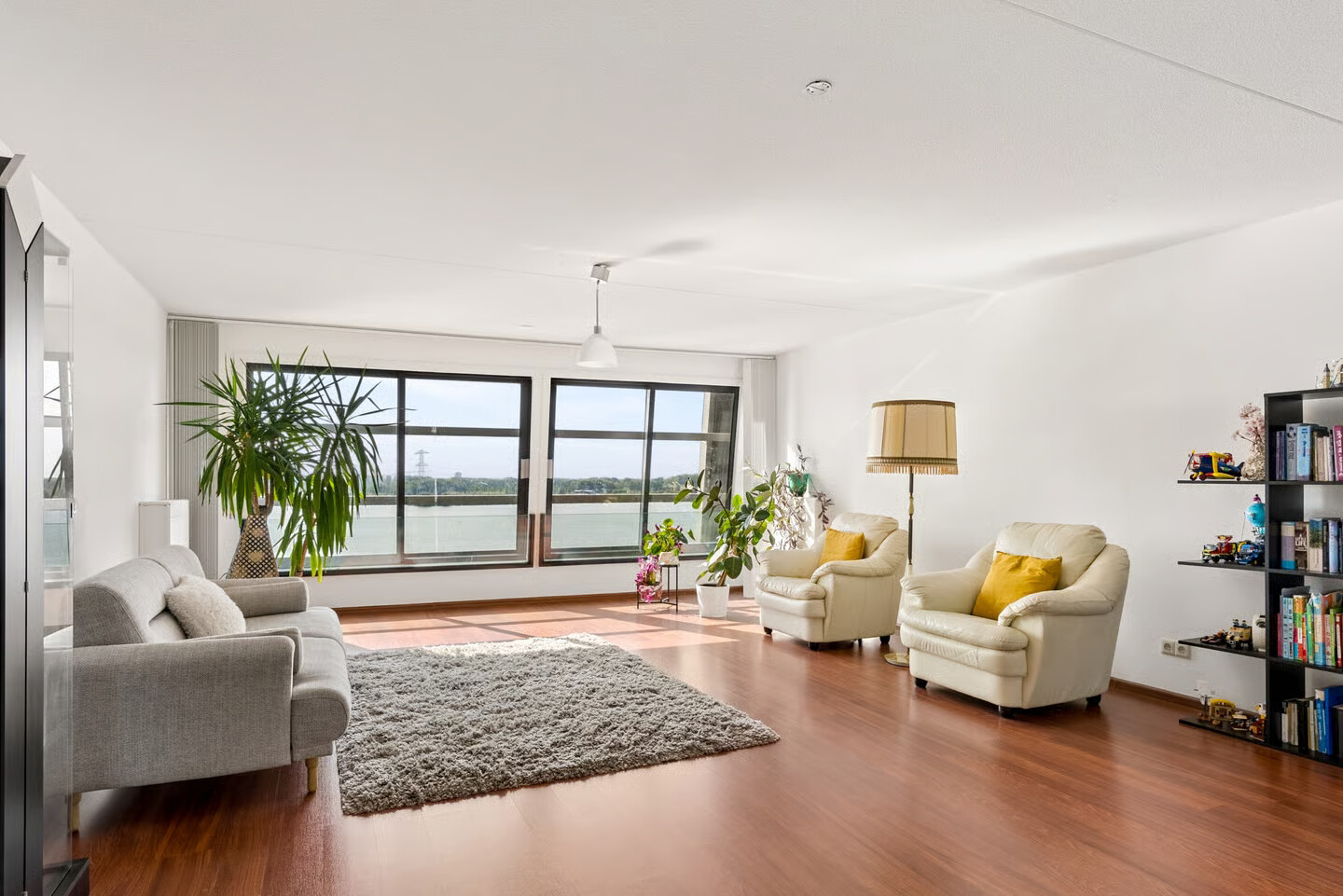 Appartement te koop: Koetsierbaan 391, Almere