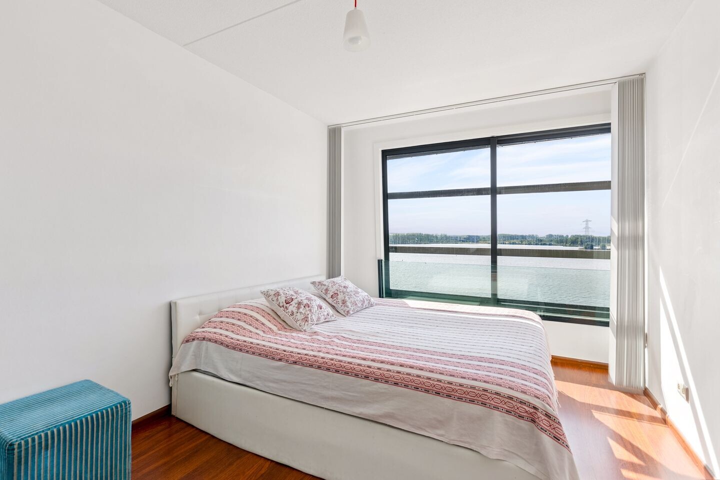 Appartement te koop: Koetsierbaan 391, Almere