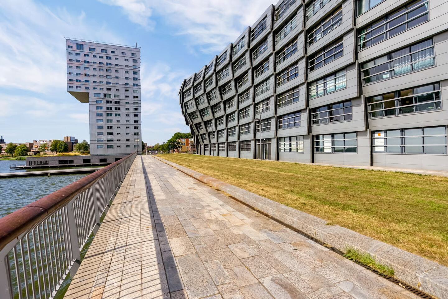 Appartement te koop: Koetsierbaan 391, Almere