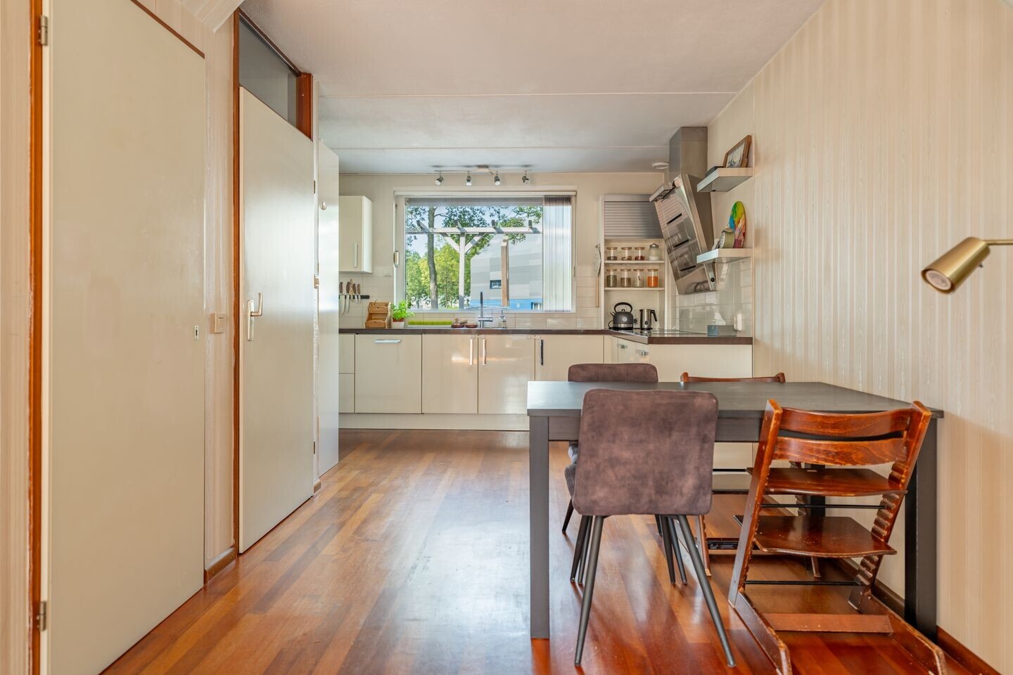 Hoekwoning te koop: IJsselmeerweg 27, Almere
