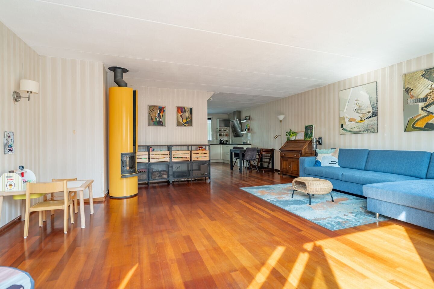 Hoekwoning te koop: IJsselmeerweg 27, Almere