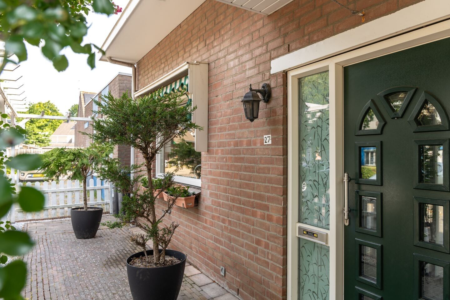 Hoekwoning te koop: IJsselmeerweg 27, Almere