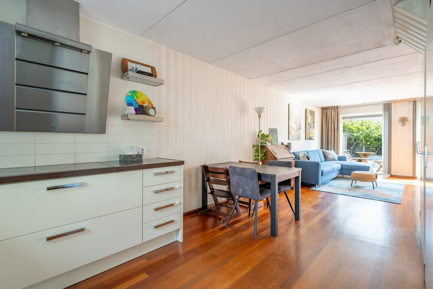 Hoekwoning te koop: IJsselmeerweg 27, Almere