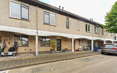 Tjeukemeerstraat 25