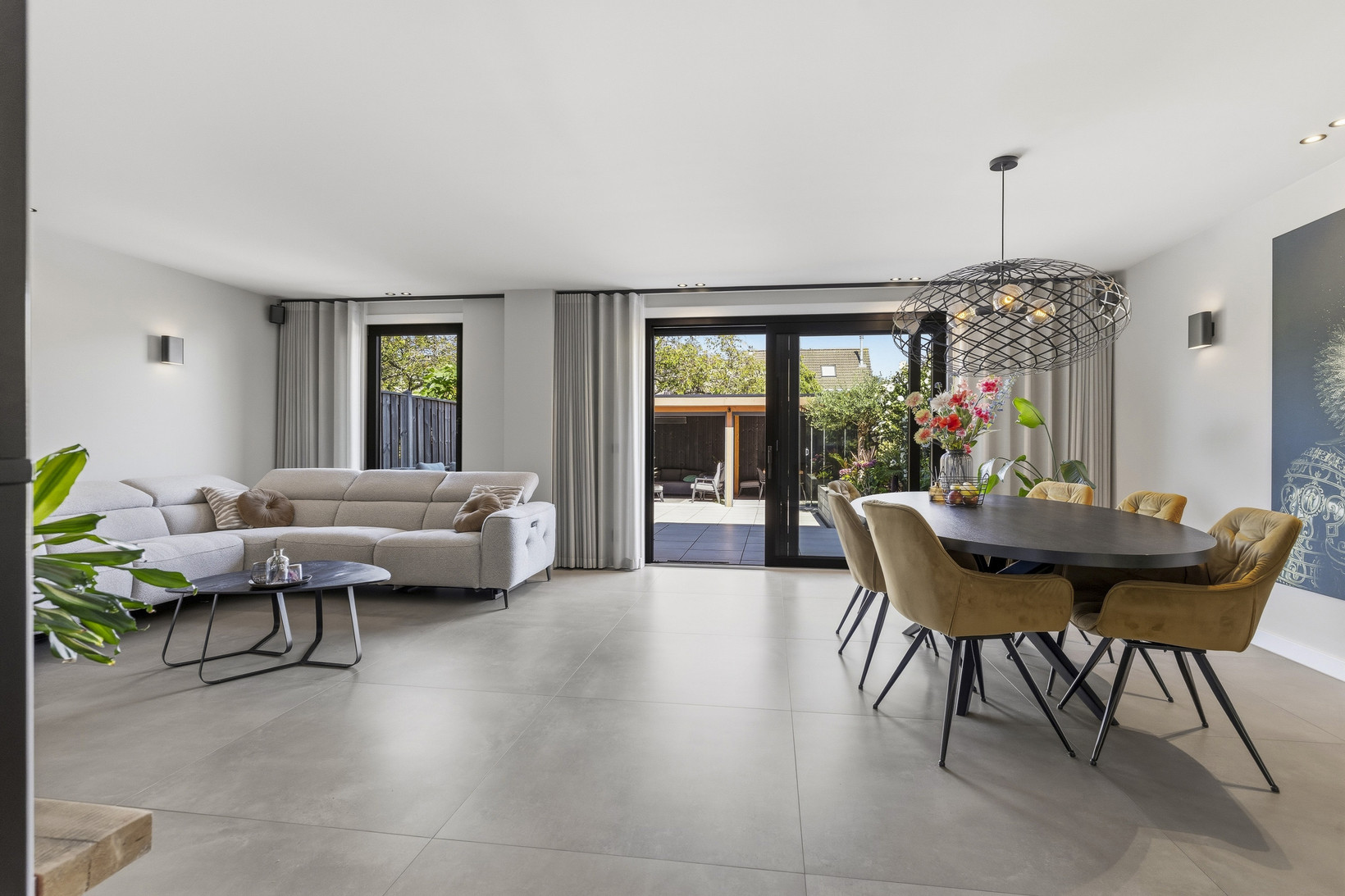 Tussenwoning te koop: Baarsweg 15, Almere