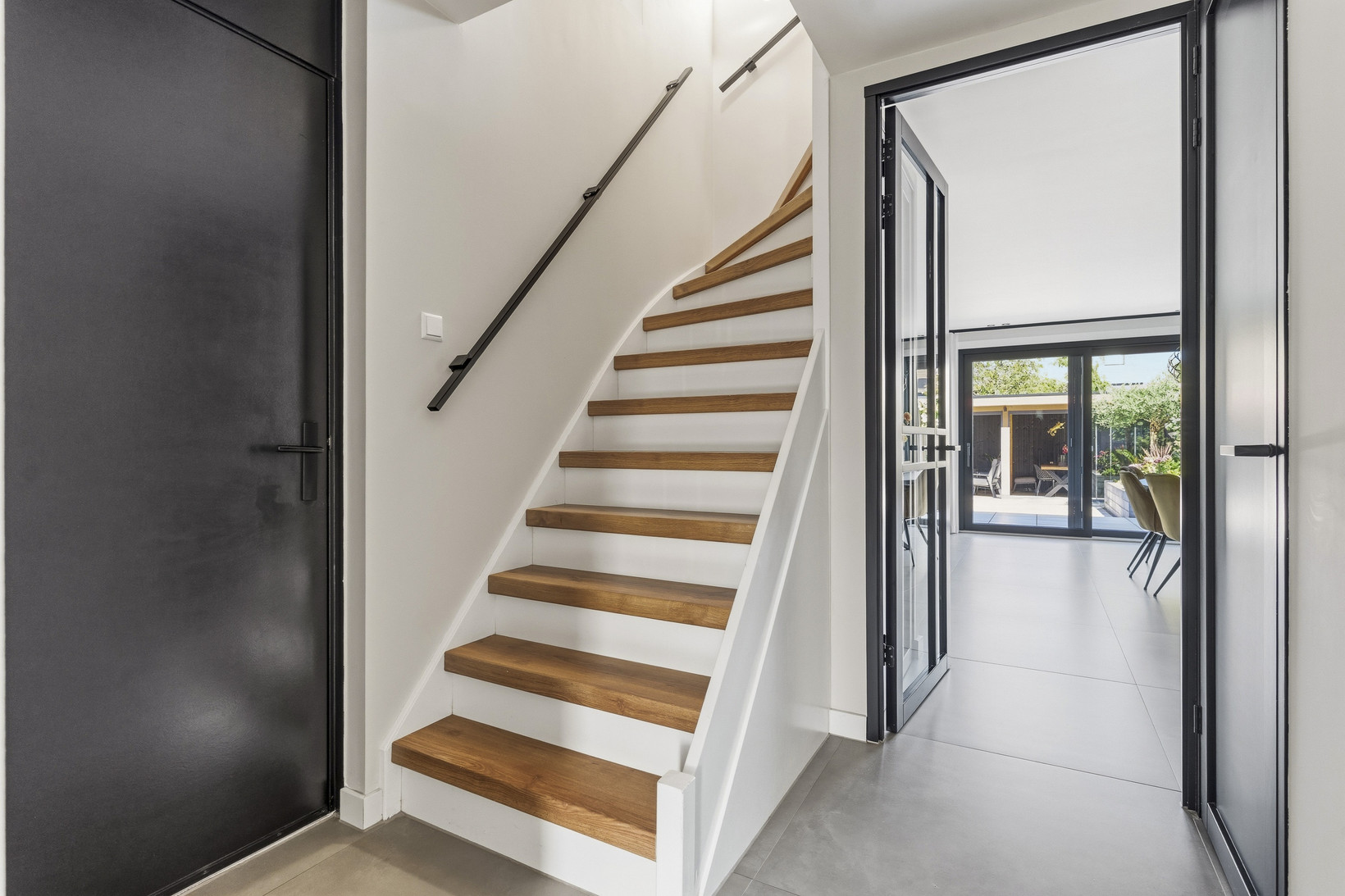 Tussenwoning te koop: Baarsweg 15, Almere