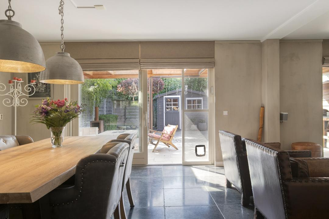 Tussenwoning te koop: Jozef Israëlslaan 28, Almere