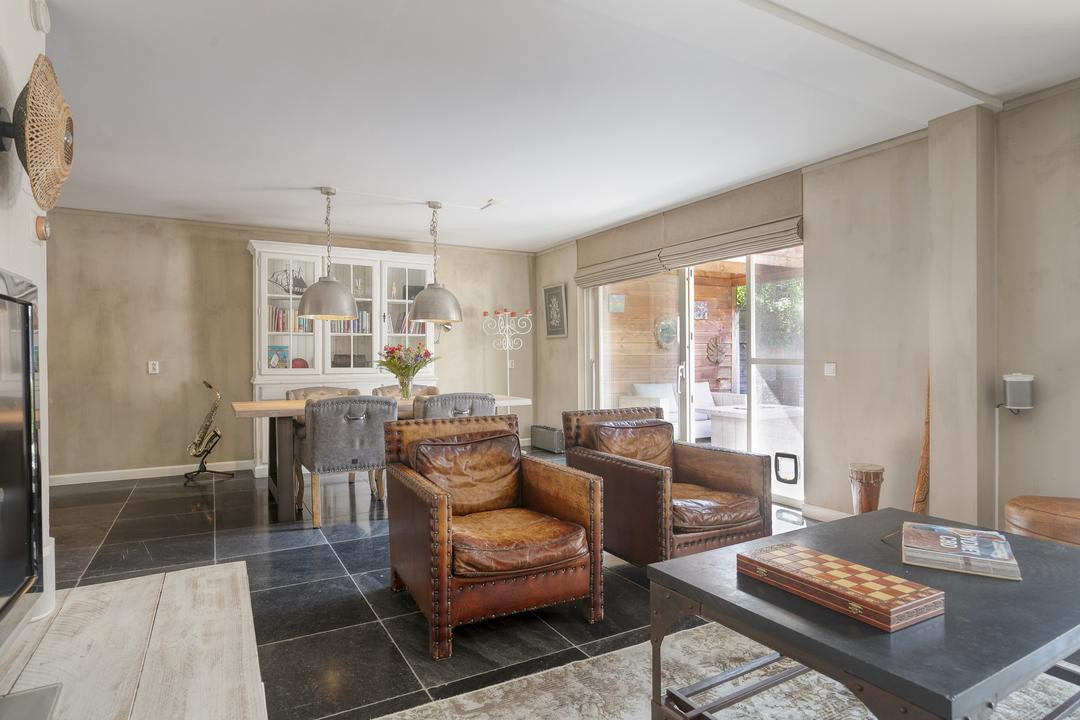 Tussenwoning te koop: Jozef Israëlslaan 28, Almere
