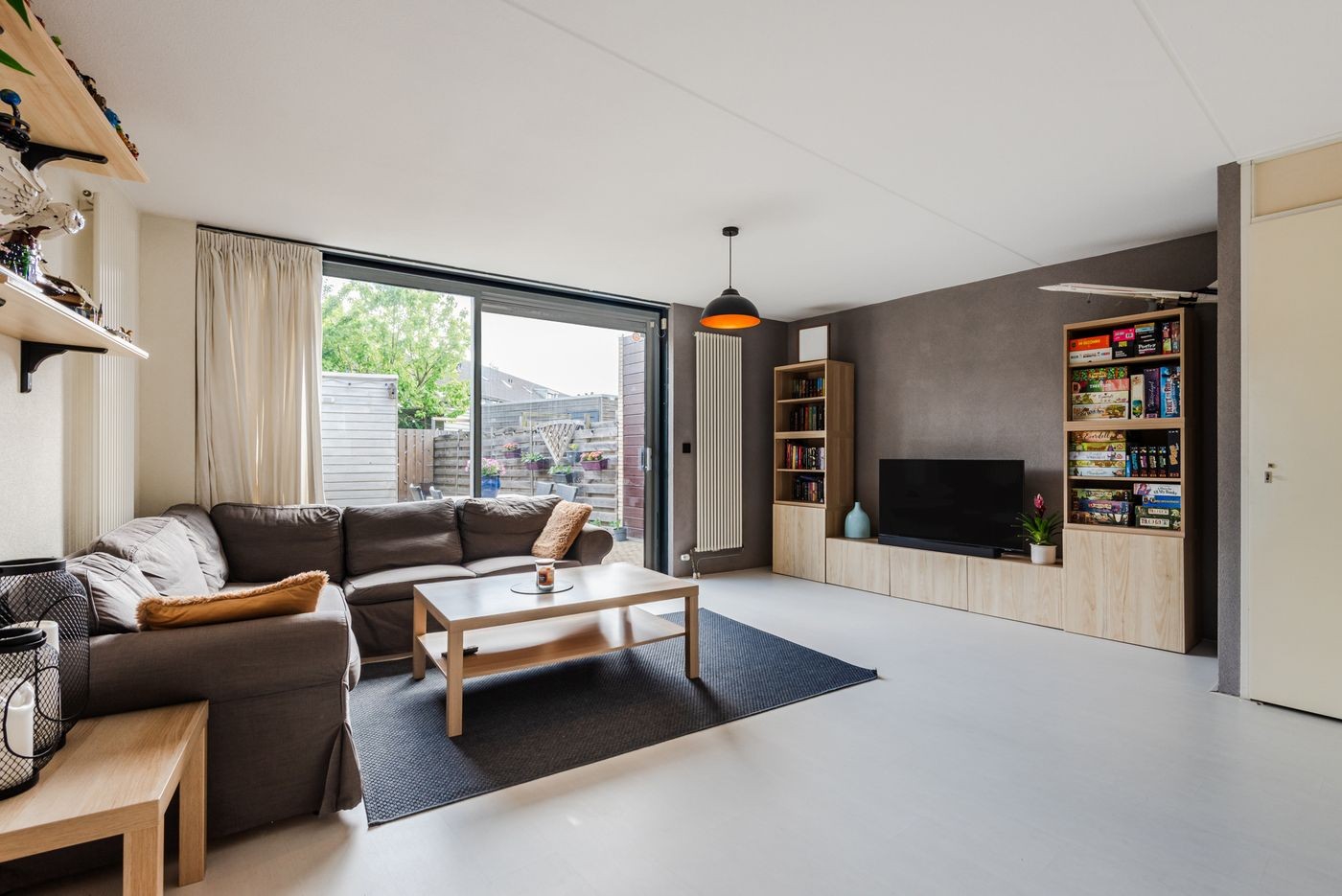 Tussenwoning te koop: Meindert Hobbemastraat 184, Almere