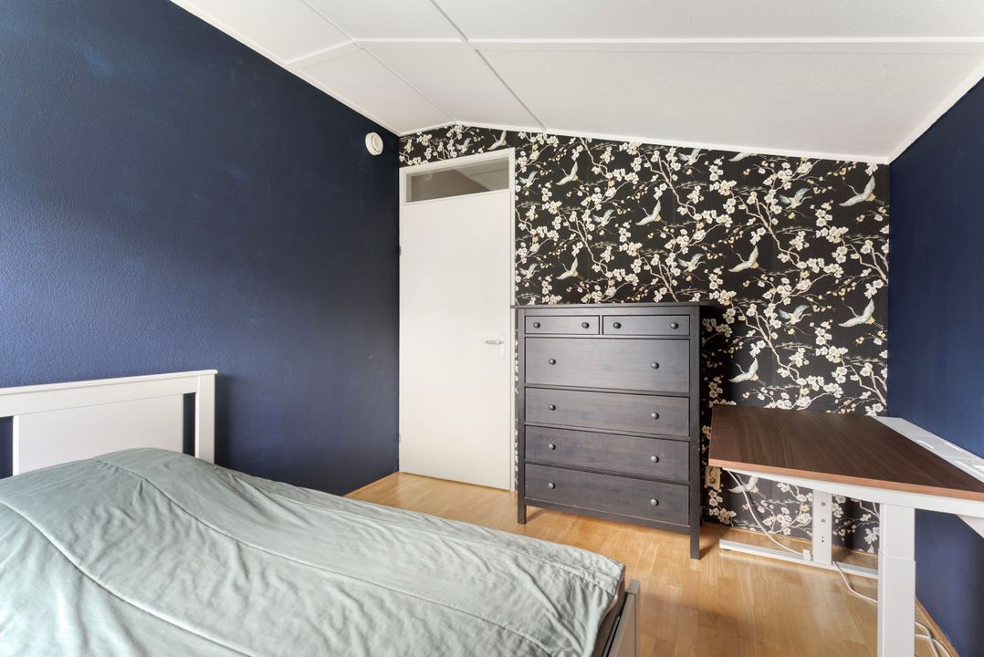Tussenwoning te koop: Jozef Israëlslaan 72, Almere