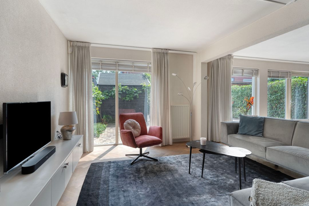 Tussenwoning te koop: Jozef Israëlslaan 72, Almere