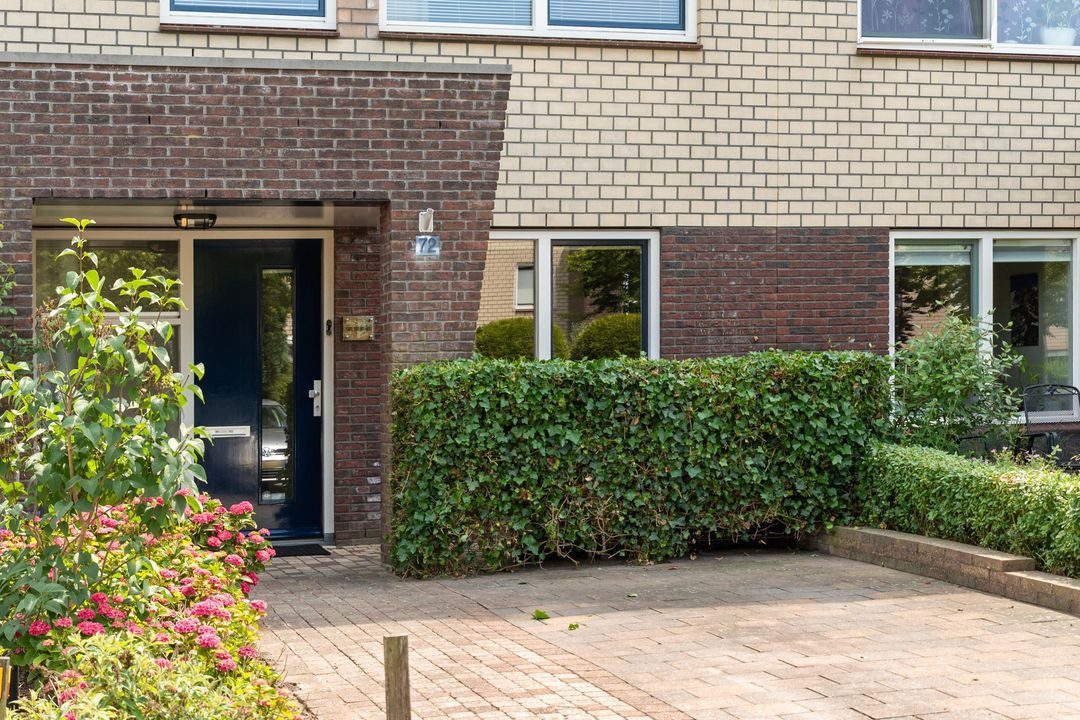 Tussenwoning te koop: Jozef Israëlslaan 72, Almere