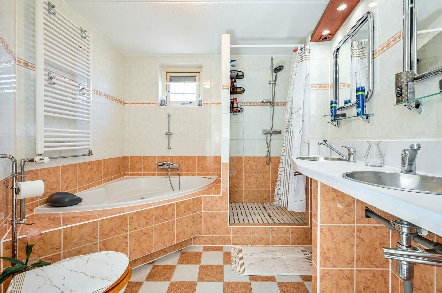 Tussenwoning te koop: Jan Voermanstraat 37, Almere