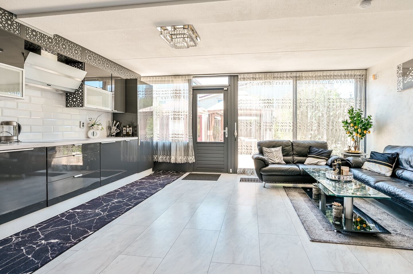 Tussenwoning te koop: Jan Voermanstraat 37, Almere