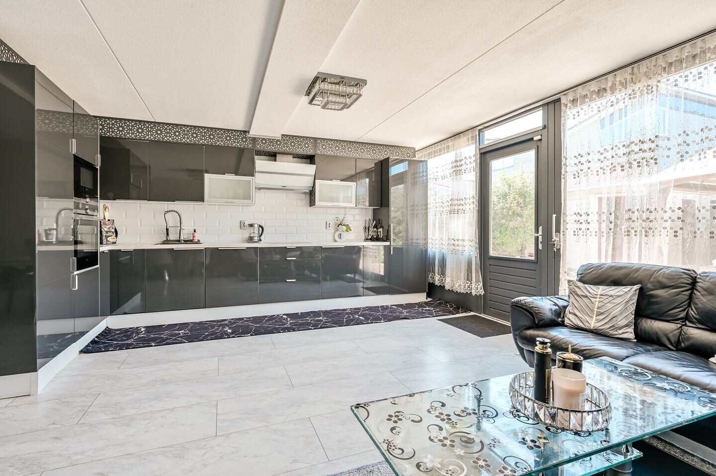 Tussenwoning te koop: Jan Voermanstraat 37, Almere