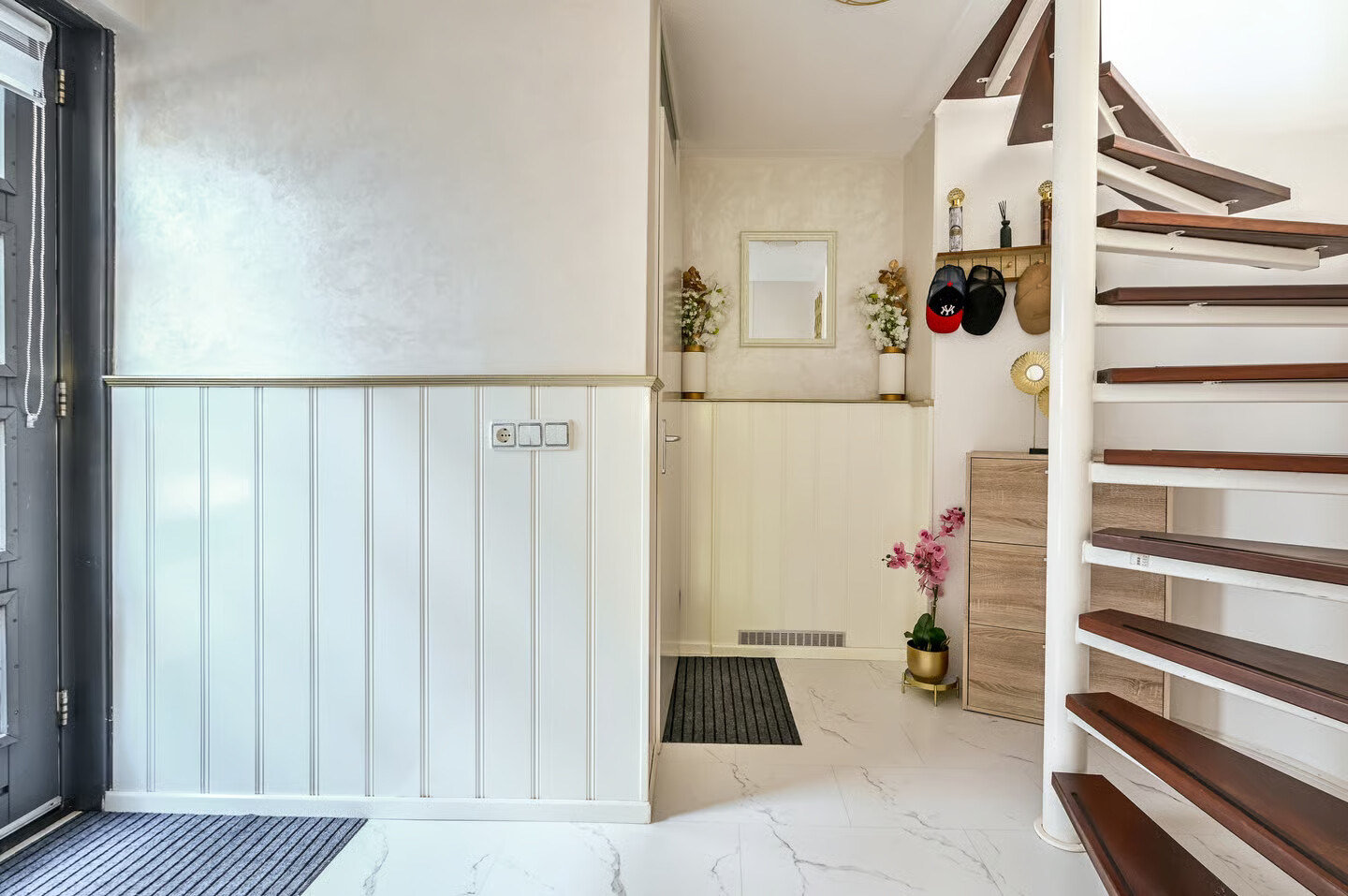 Tussenwoning te koop: Jan Voermanstraat 37, Almere